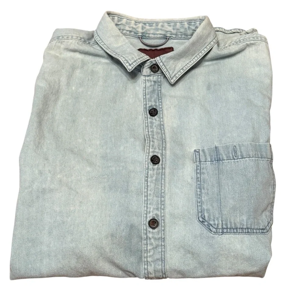 MODERN AMUSEMENT Denim Chambray Button Down Shirt Size M - Picture 3 of 8